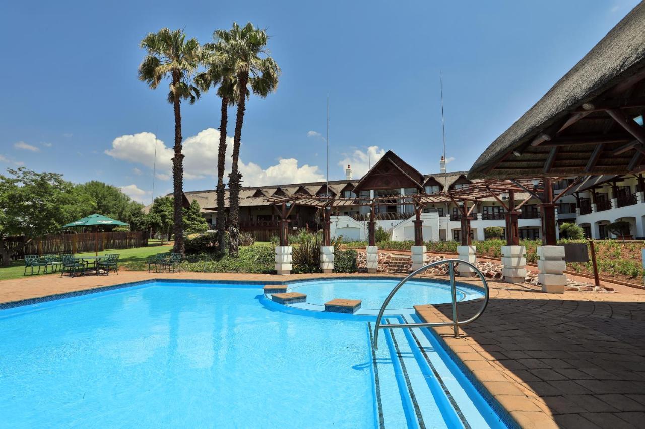 Emerald Resort & Casino Vanderbijlpark Exterior photo